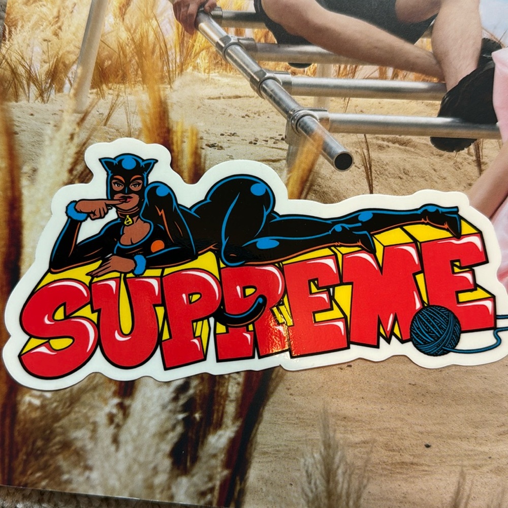 SUPREME STICKER RARE